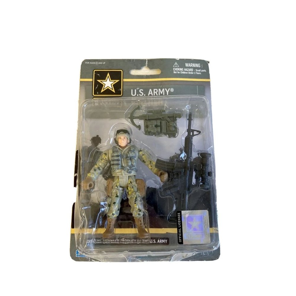 US ARMY SOLDIER 3.75" poseable Army figures with rifle and supply pack